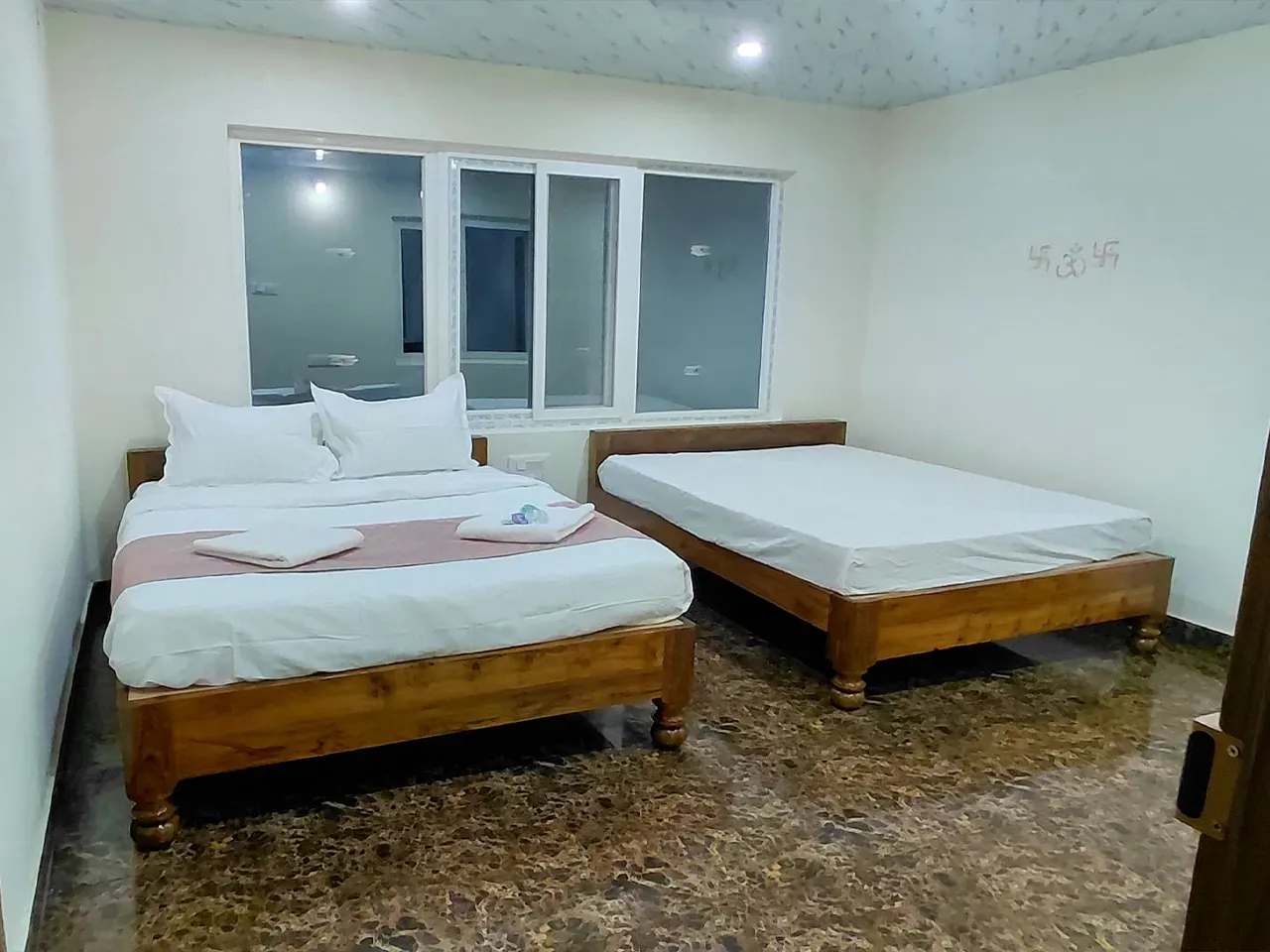 Riverside Room 1